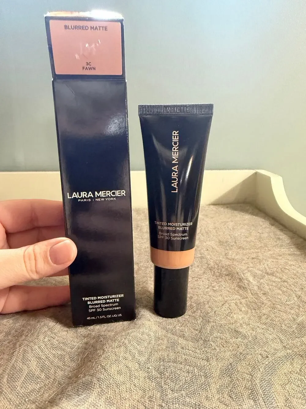 Laura Mercier Tinted Moisturizer Blurred Matte 3C fawn